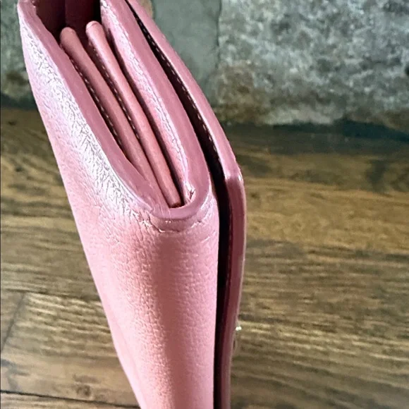 Jimmy Choo Pink Leather Wallet with Gold-Tone Hardware - Picture 4 of 11